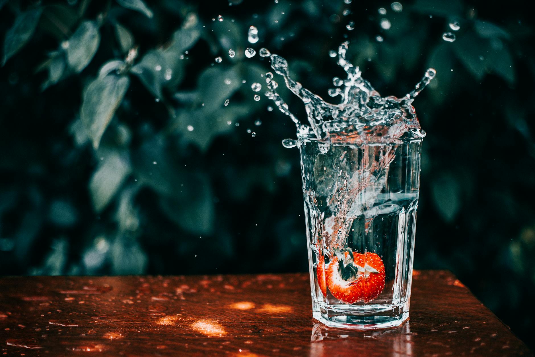 healthy hydration water drinking summer wellness